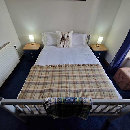 Y Castell Budget Accommodation Pwllheli Room photo